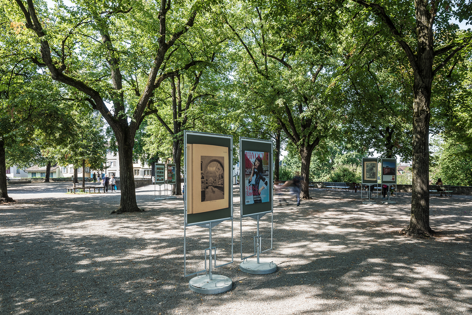 Matthias Gabi Repro Gasträume 2019 KiöR Kunst im öffentlichen Raum Lindenhof Zürich 2019
